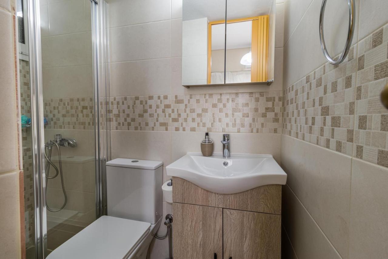 Apartamento Couples Retreat, Fully Equipped Studio/ Loutraki Beach Exterior foto